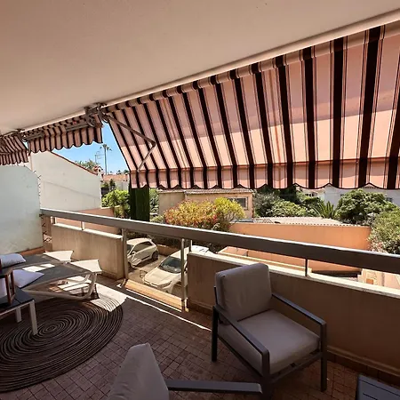 Appartamento A 200m Des Plages Grand Ouvrant Sur Très Large Terrasse *